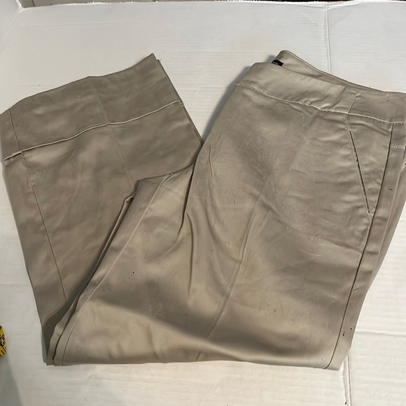 New York & Company Pants - New York & Company size 6 khaki pants. LIKE NEW